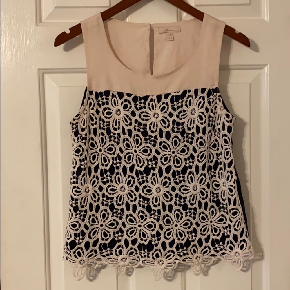 Sleeveless crochet floral ivory & navy blouse M